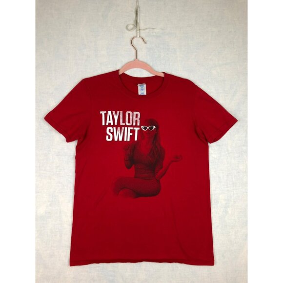 Taylor Swift Shirt Womens Small Red Tour 2012 Era - Picture 2 of 6